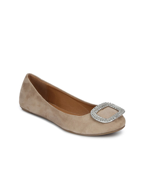 

Truffle Collection Women Cream-Coloured Solid Synthetic Ballerinas