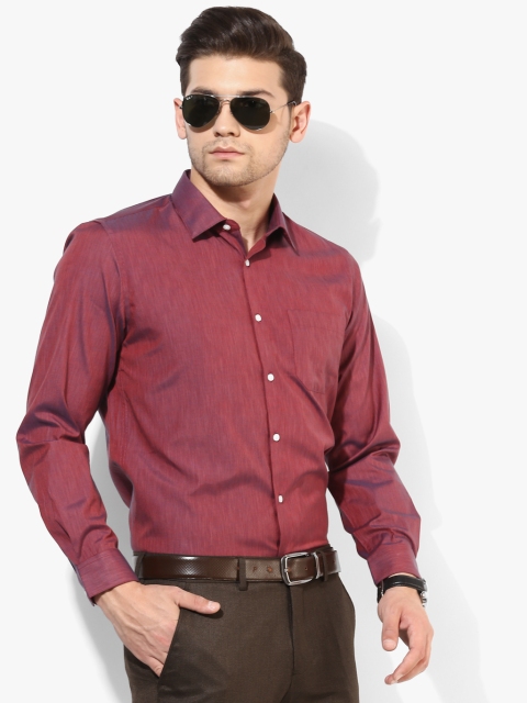 

Maroon Textured Slim Fit Formal Shirt