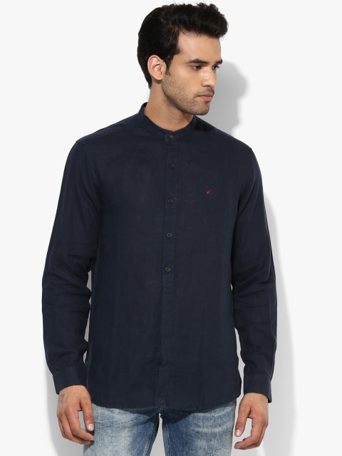 

Navy Blue Solid Slim Fit Casual Shirt