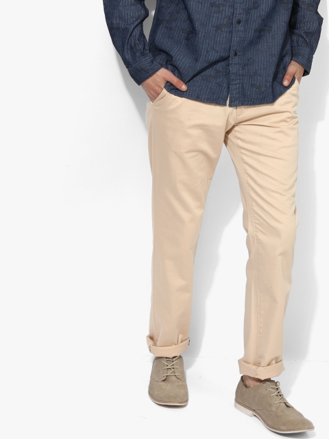 

Beige Solid Slim Fit Chinos