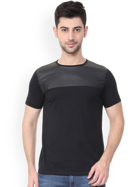 

People Men Black Colourblocked Round Neck T-shirt