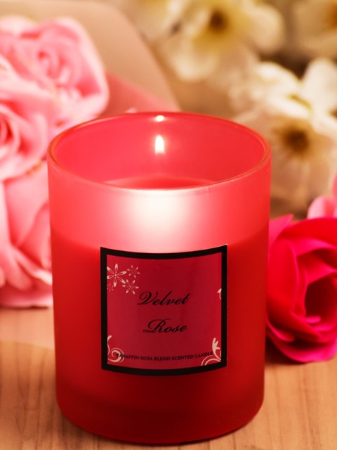 

Archies Red Velvet Rose Scented Candle