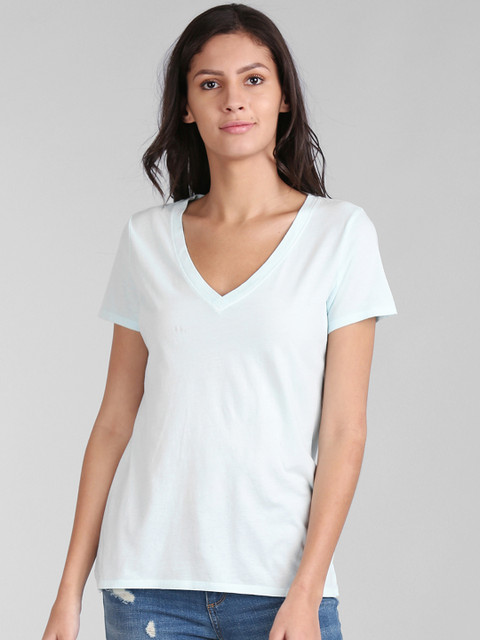 

GAP Short Sleeve V-Neck T-Shirt In Vintage Wash, Blue