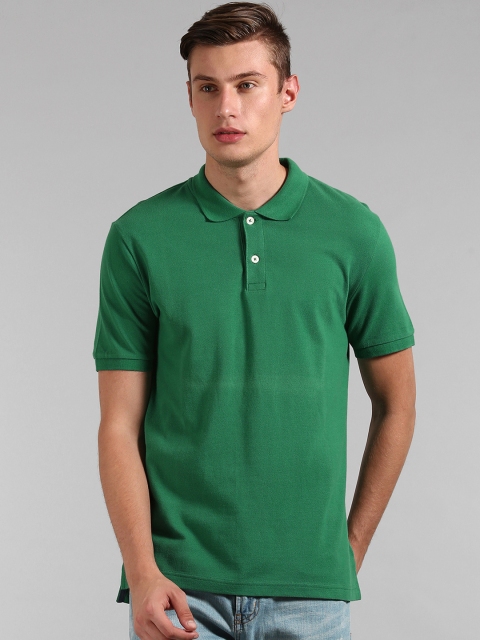 

GAP Men Green Solid Pique Polo T-Shirt