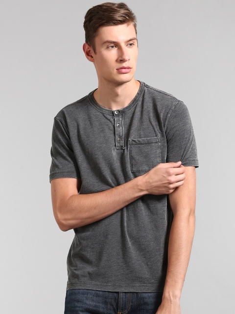 

GAP Men Black Burnout Short Sleeve Pocket Henley T-Shirt, Charcoal