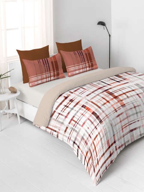 

DDecor White & Brown Geometric Flat 144 TC Cotton 1 Double Bedsheet with 2 Pillow Covers