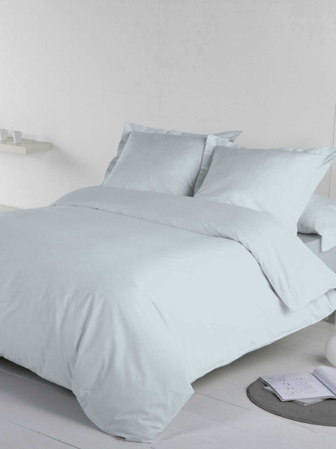 

DDecor Blue Solid Flat 210 TC Cotton 1 Single Bedsheet with 1 Pillow Cover