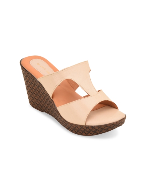 

pelle albero Women Peach-Coloured Solid Sandals
