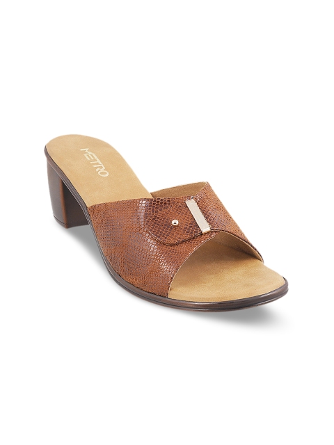 

Metro Women Tan Brown Printed Sandals