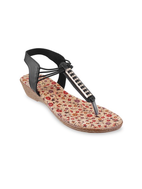 

Metro Women Black Solid Sandals