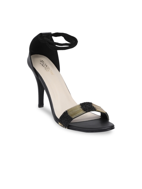 

Monrow Women Black Solid Sandals