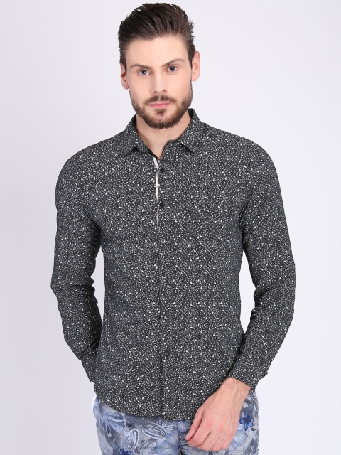 

LA LOFT Men Navy Blue & White Regular Fit Printed Casual Shirt