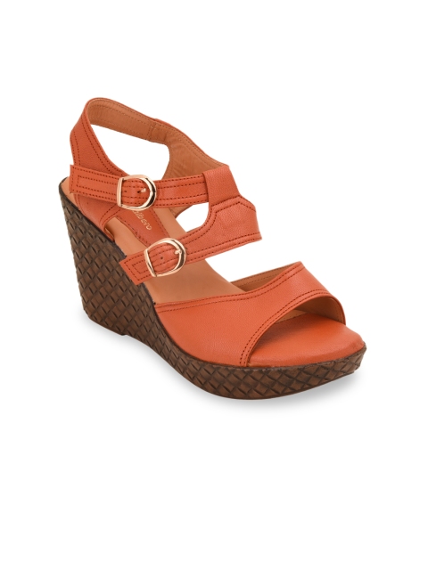 

pelle albero Women Orange Solid Sandals
