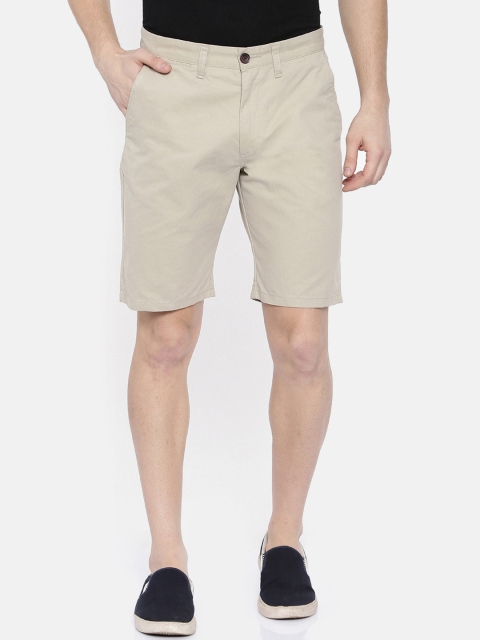 

Breakbounce Men Beige Solid Slim Fit Regular Shorts