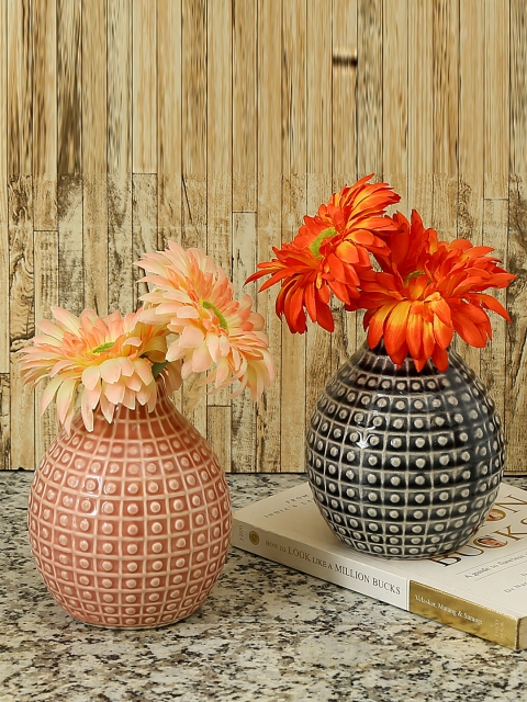 

Aapno Rajasthan Set of 2 Grey & Peach-Coloured Textured Ceramic Flower Vase