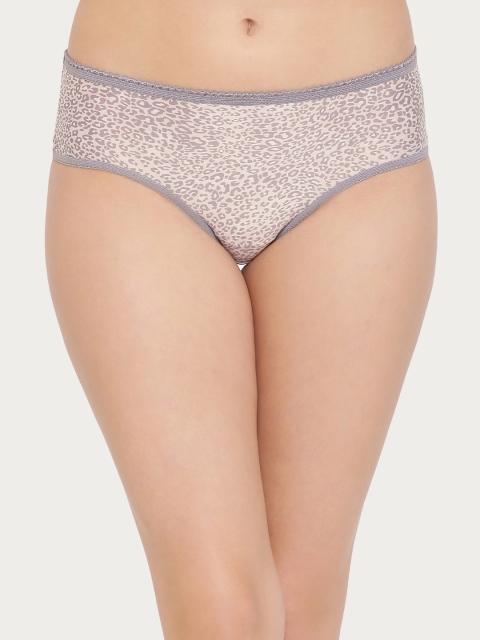 

Clovia Grey & Off-White Printed Animal Hipster Panty PN2823P053XL