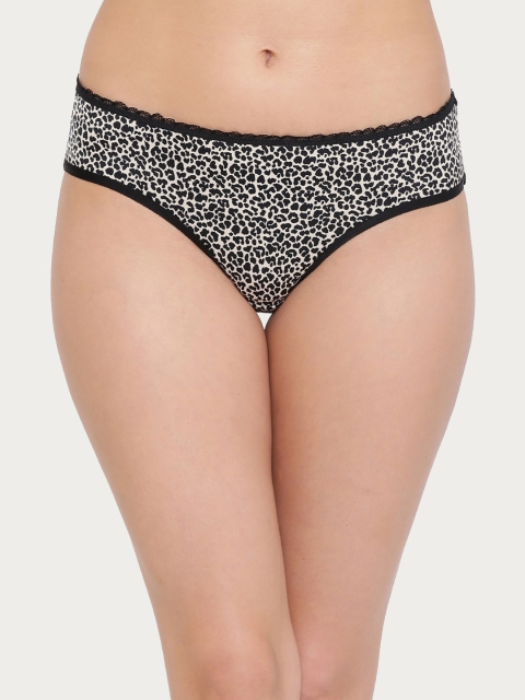 

Clovia Black & White Printed Hipster Panty PN2847P133XL