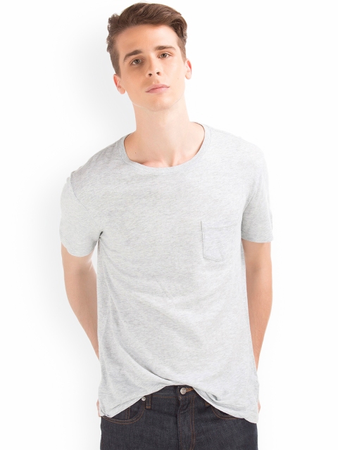 

GAP Men Grey Garment Dyed Slub T-shirt
