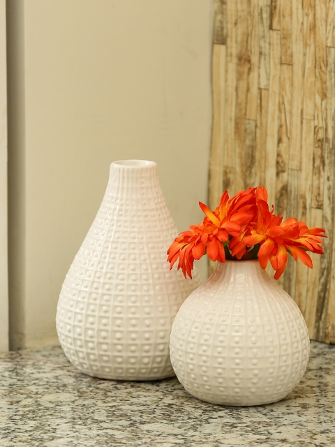 

Aapno Rajasthan Set of 2 White Textured Ceramic Flower Vase