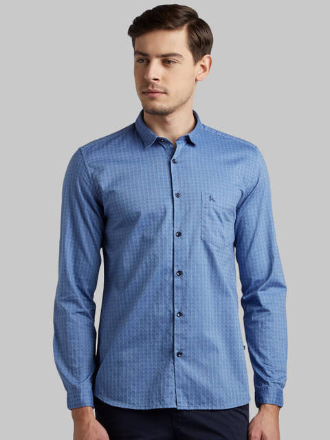

Parx Men Blue Slim Fit Checked Casual Shirt
