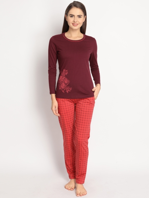 

Clovia Women Burgundy & Peach-Colored Printed Lounge Set