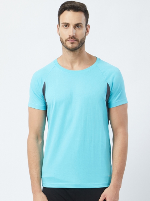 

Fruit of the loom Men Turquoise Blue Solid Round Neck T-shirt