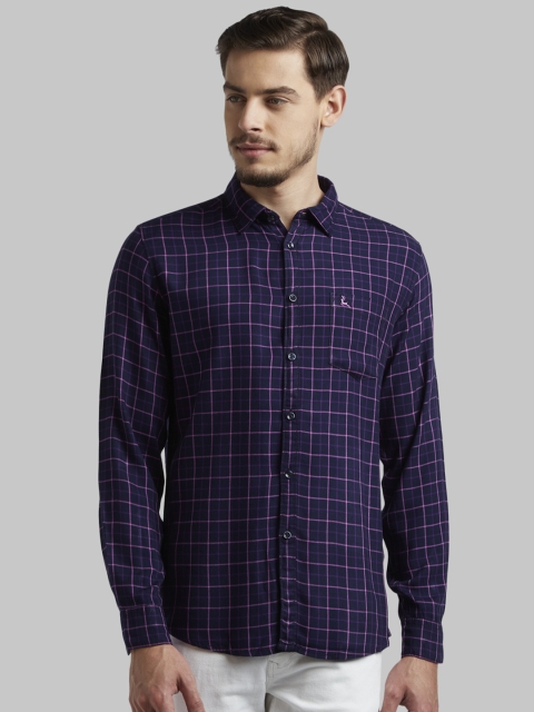 

Parx Men Violet Slim Fit Checked Casual Shirt