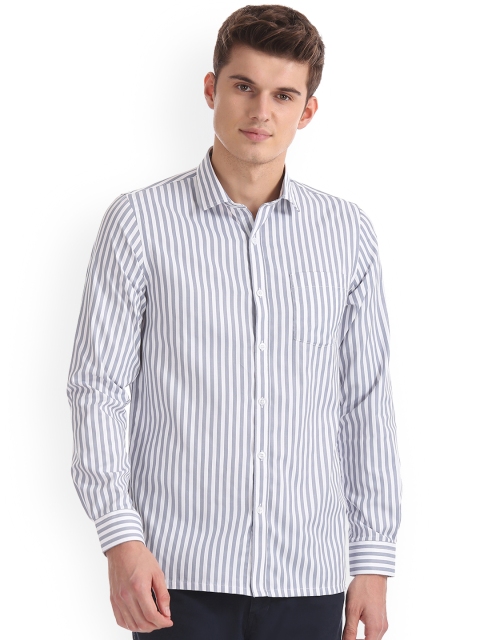 

Excalibur Men White & Grey Regular Fit Striped Casual Shirt