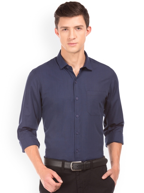 

Excalibur Men Blue Slim Fit Solid Casual Shirt
