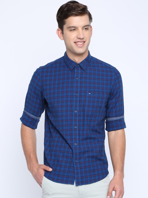 

Basics Men Blue Slim Fit Checked Casual Shirt