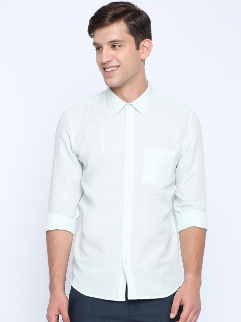 

Basics Men Blue Slim Fit Solid Casual Shirt