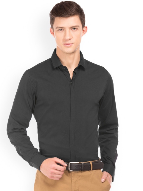 

Excalibur Men Black Slim Fit Solid Formal Shirt
