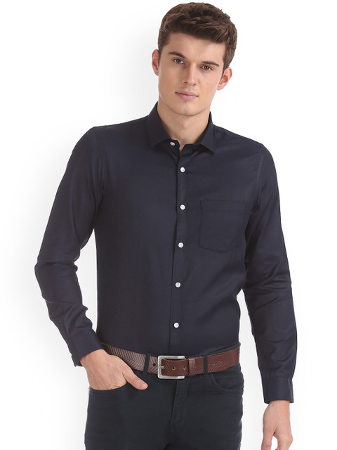 

Excalibur Men Navy Blue Regular Fit Solid Semiformal Shirt