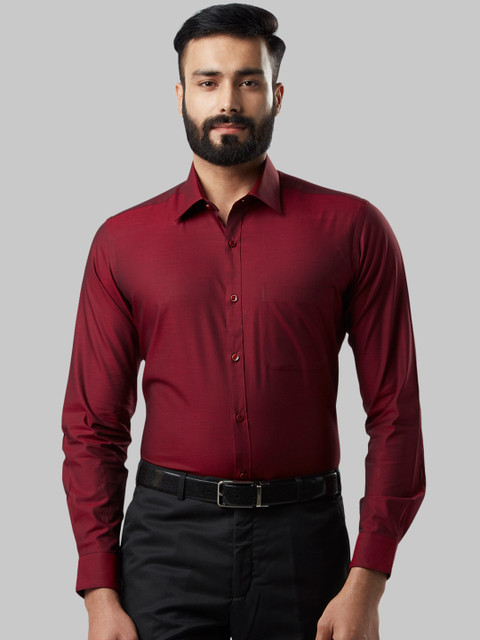 

Raymond Men Maroon Regular Fit Solid Formal Shirt