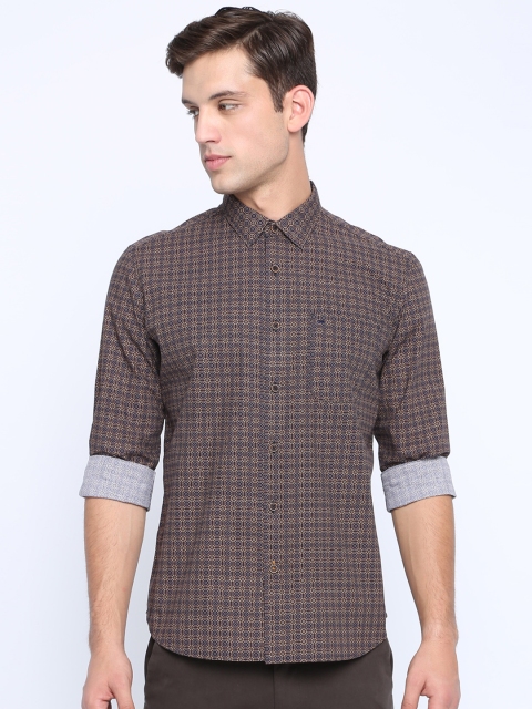 

Basics Men Brown Slim Fit Printed Casual Shirt