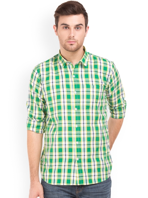 

Ruggers Men Green & White Regular Fit Checked Casual Shirt