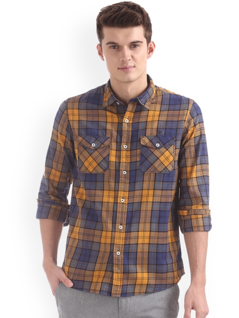 

Ruggers Men Yellow Regular Fit Checked Casual Shirt