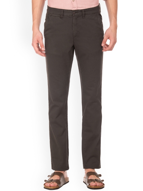 

Ruggers Men Grey Regular Fit Solid Regular Trousers