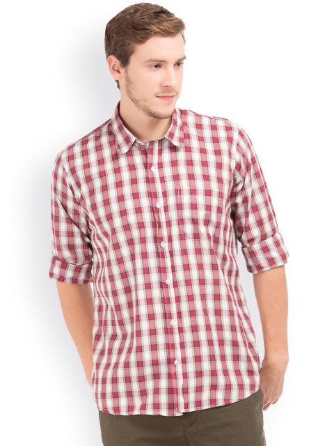 

Ruggers Men Red & White Regular Fit Checked Casual Shirt
