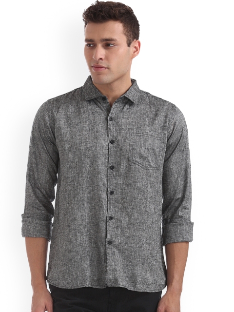 

Ruggers Men Grey Slim Fit Solid Casual Shirt