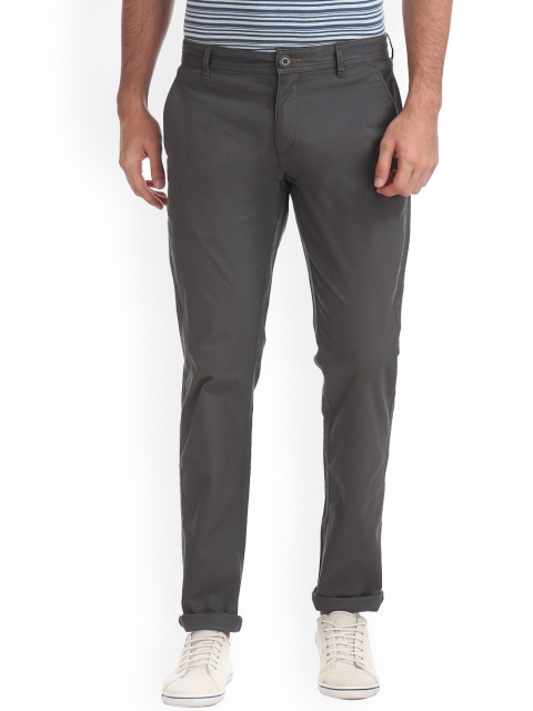 

Ruggers Men Grey Regular Fit Solid Regular Trousers