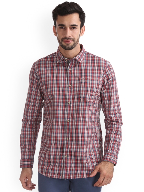 

Ruggers Men Red & White Regular Fit Checked Casual Shirt