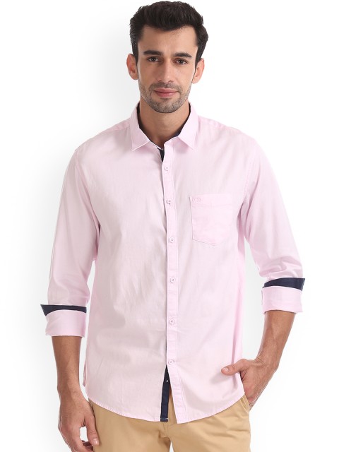 

Ruggers Men Pink Regular Fit Solid Casual Shirt
