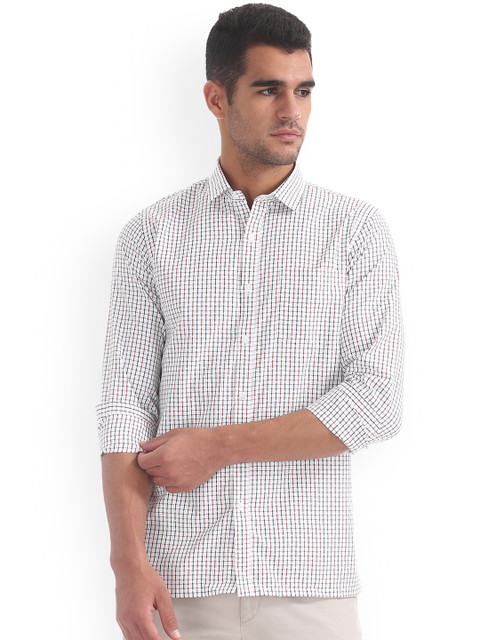 

Excalibur Men White & Red Regular Fit Checked Casual Shirt