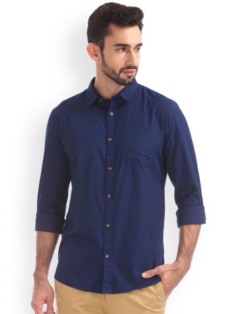 

Ruggers Men Blue Regular Fit Solid Casual Shirt