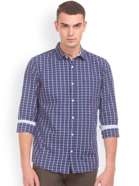 

Ruggers Men Blue & White Regular Fit Checked Casual Shirt