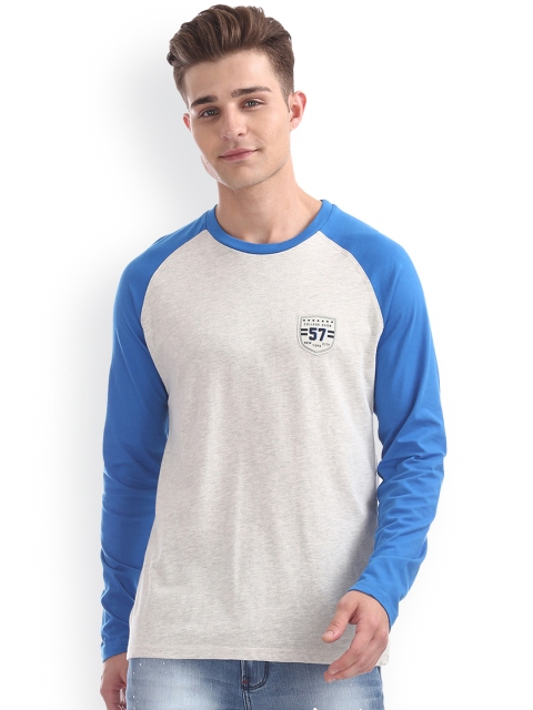 

Colt Men Grey Solid Round Neck T-shirt