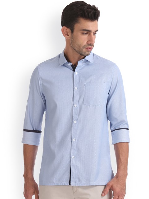 

Excalibur Men Blue Slim Fit Striped Casual Shirt