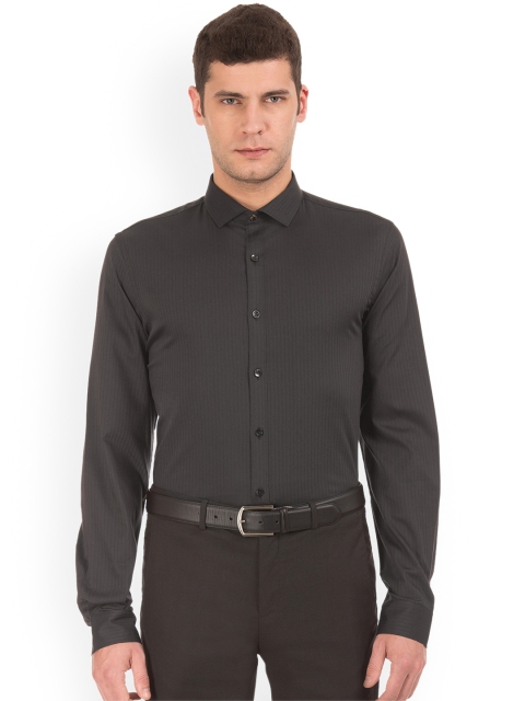 

Excalibur Men Black Slim Fit Solid Casual Shirt