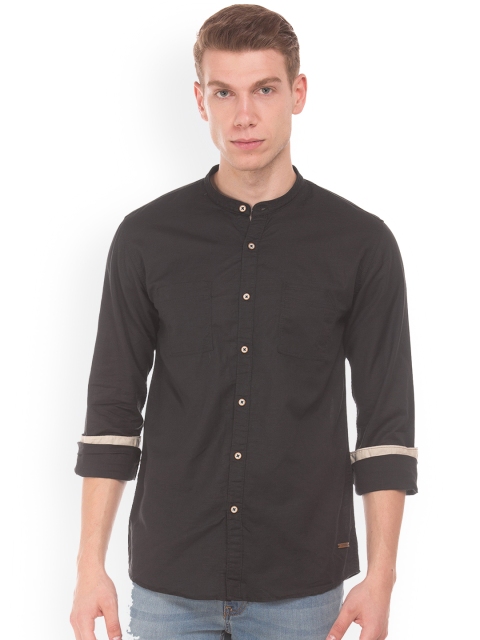 

Cherokee Men Black Regular Fit Solid Casual Shirt